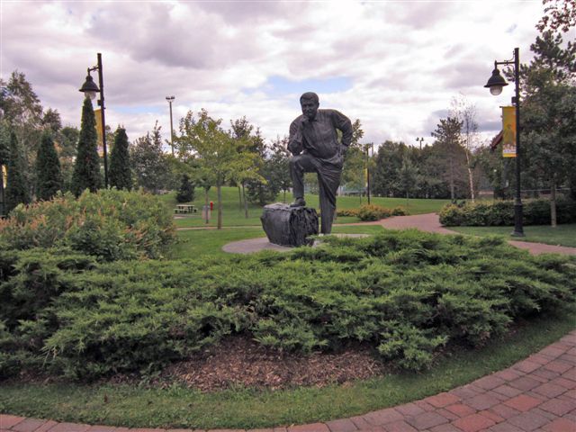 Park met monument in Kingsley
